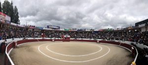 Fernando Adrián y 'Chechu' triunfan en Latacunga